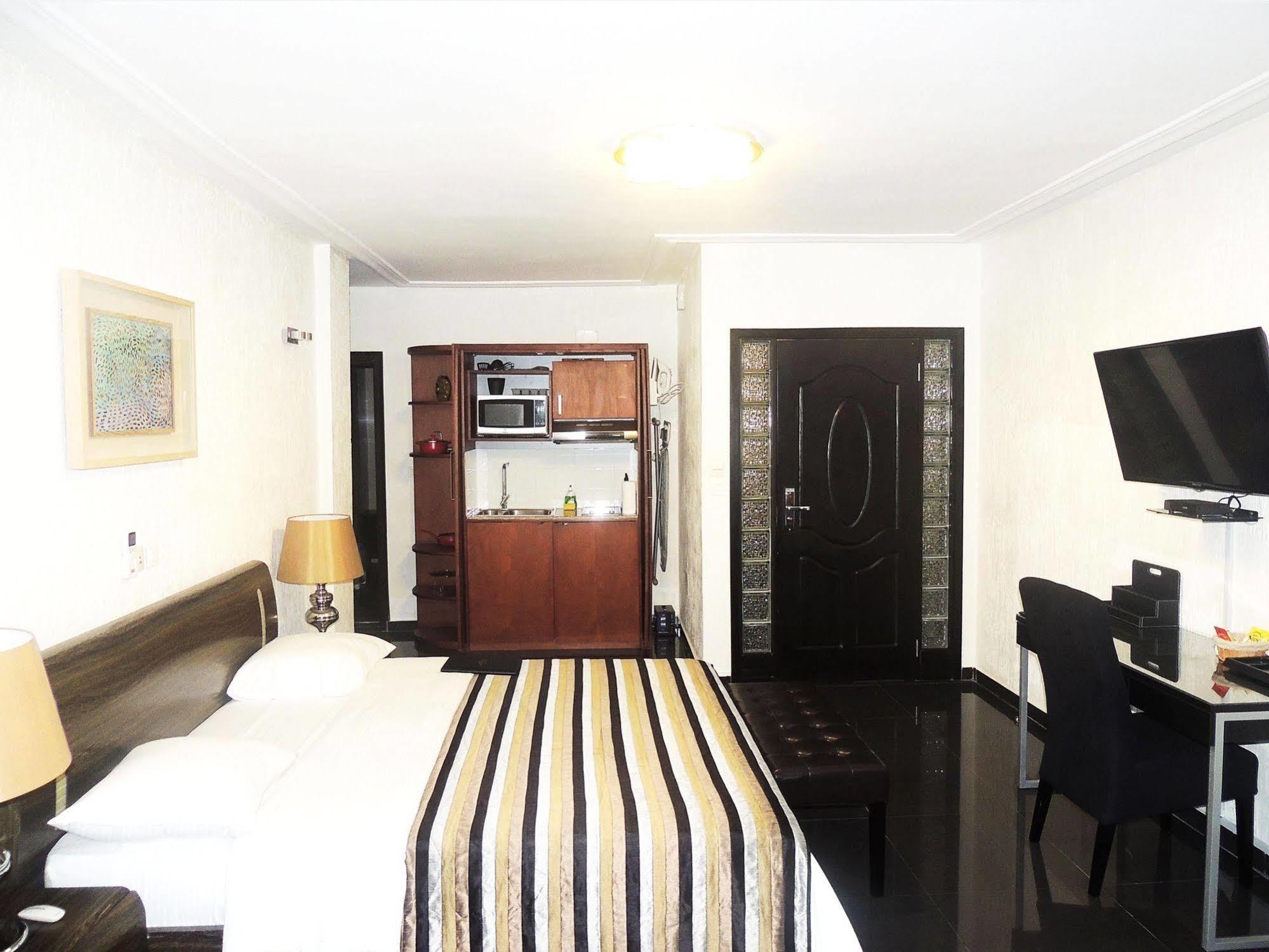 Residences Plein Sud Абиджан Екстериор снимка